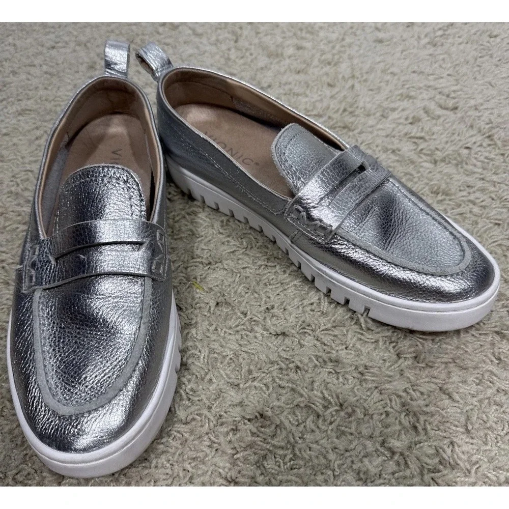 Vionic Uptown Silver Metallic Leather Slip On Comfort Loafers Women's 7M Bling